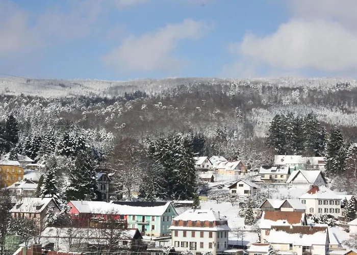 Gasthuis Tilly's And House