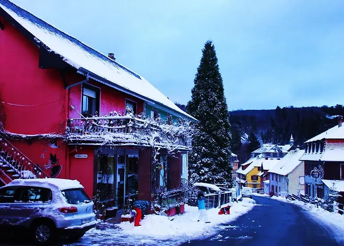 Gasthuis Tilly's And House